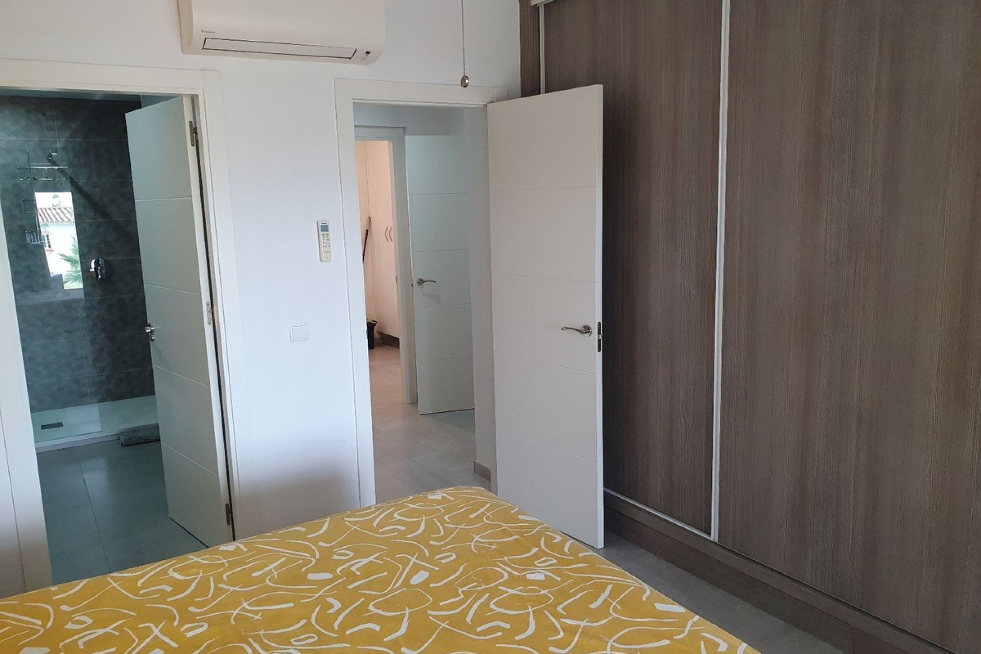 Resale - apartment - El Paraiso