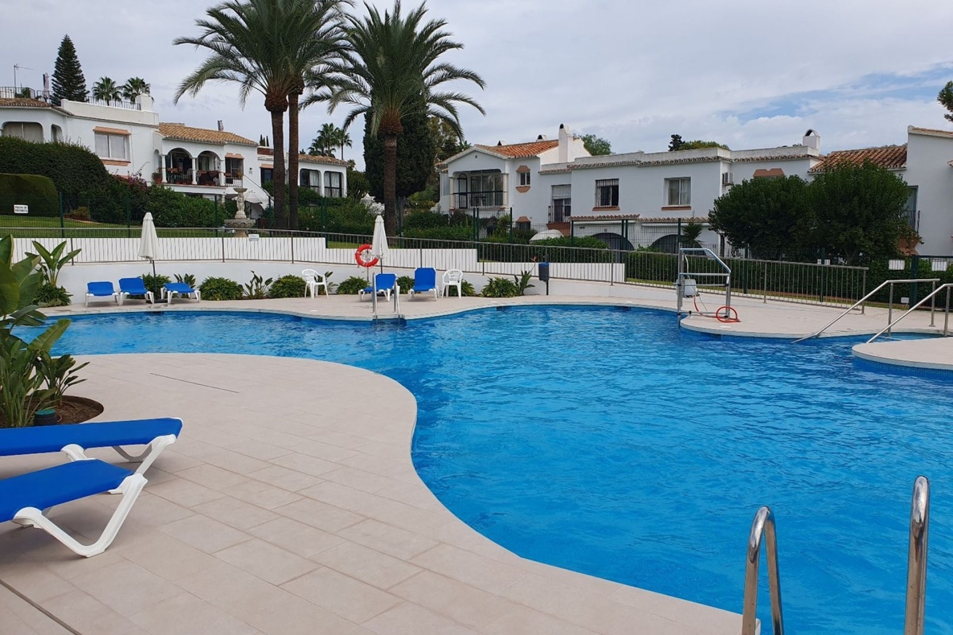 Resale - apartment - El Paraiso