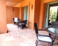 Resale - apartment - Estepona - Atalaya