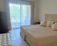 Resale - apartment - Estepona - Atalaya