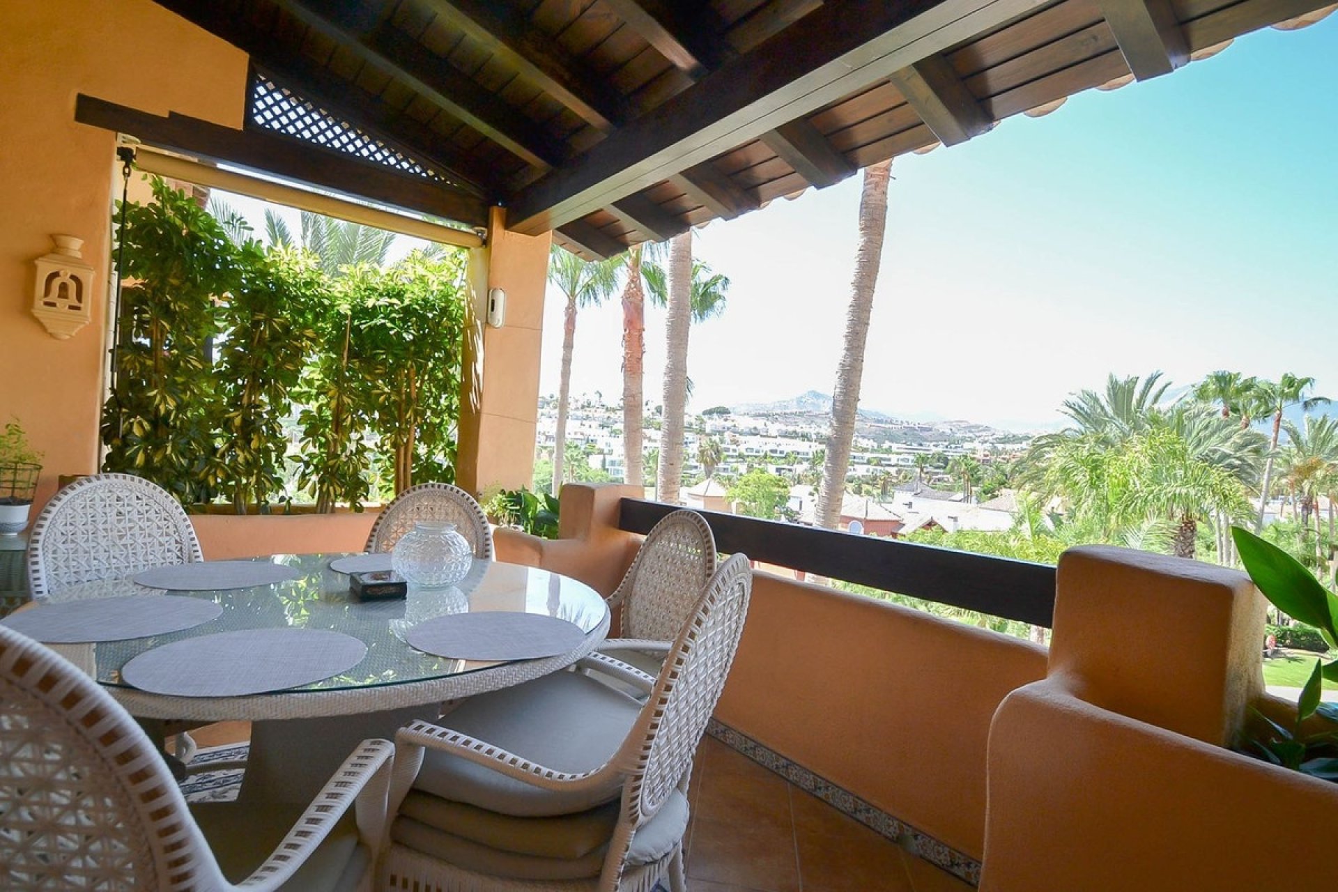 Resale - apartment - Estepona - Atalaya