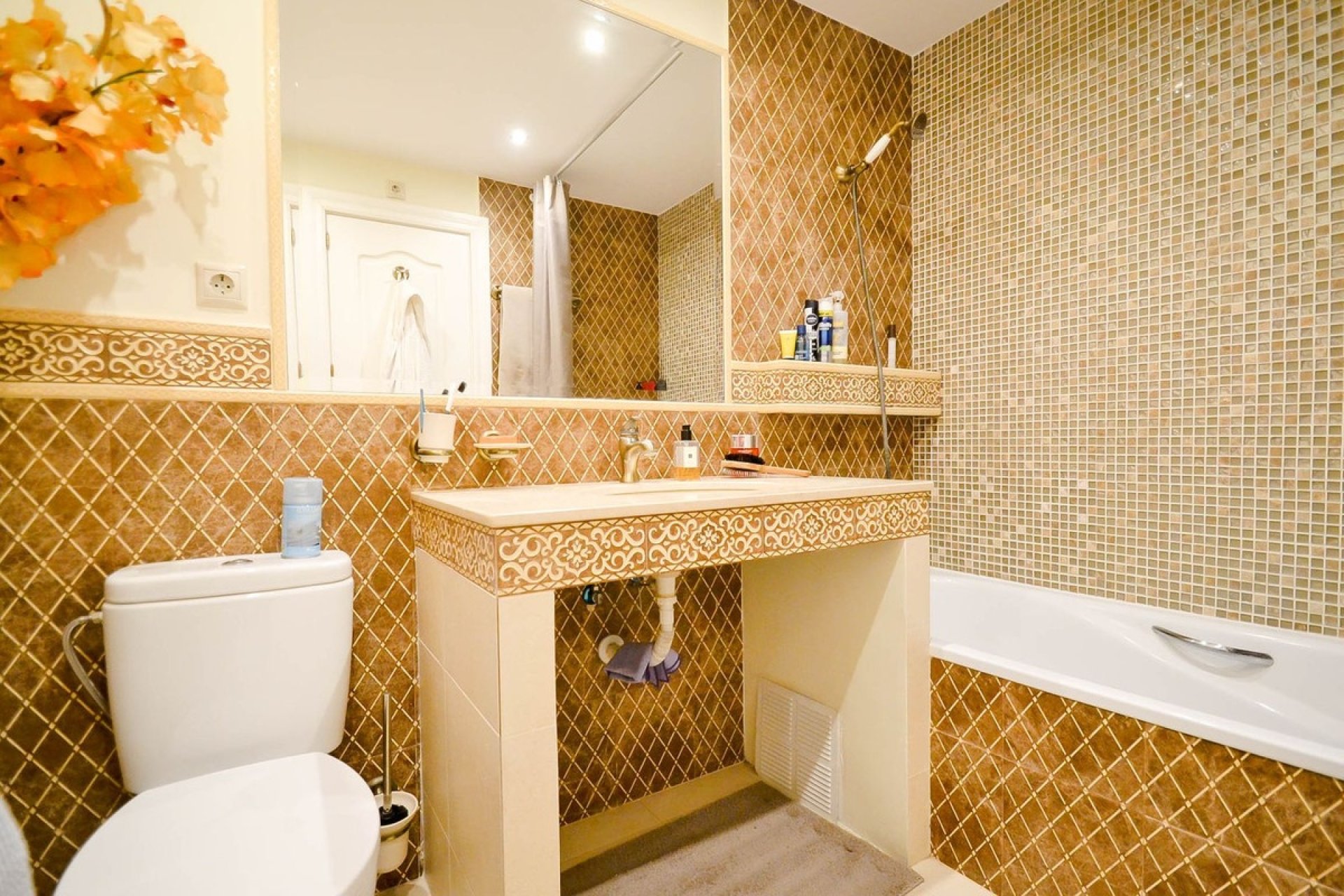 Resale - apartment - Estepona - Atalaya
