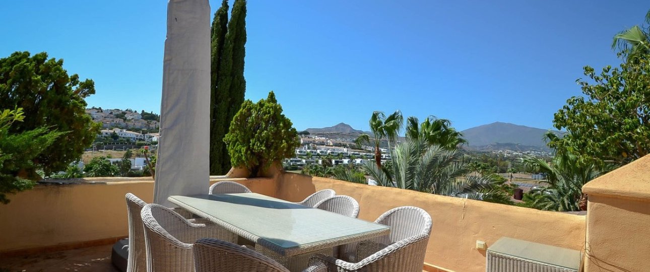 Resale - apartment - Estepona - Atalaya