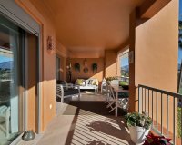 Resale - apartment - Estepona - Atalaya