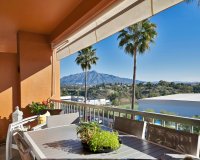 Resale - apartment - Estepona - Atalaya