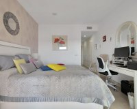 Resale - apartment - Estepona - Atalaya