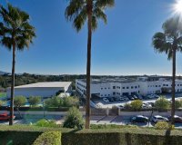 Resale - apartment - Estepona - Atalaya