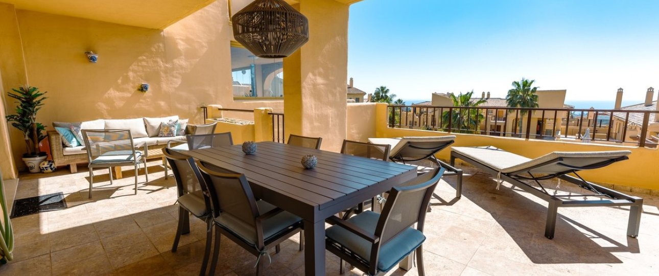 Resale - apartment - Estepona - Atalaya