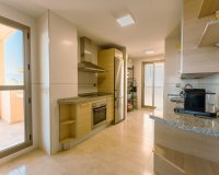 Resale - apartment - Estepona - Atalaya