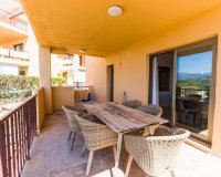 Resale - apartment - Estepona - Atalaya