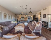 Resale - apartment - Estepona - Atalaya