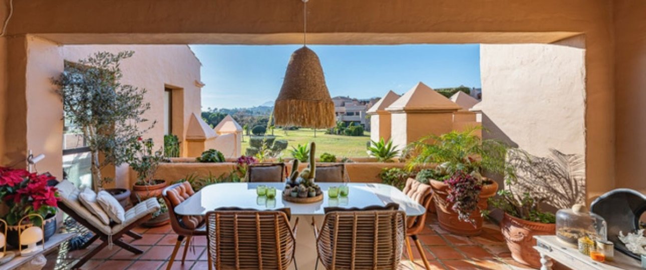 Resale - apartment - Estepona - Atalaya