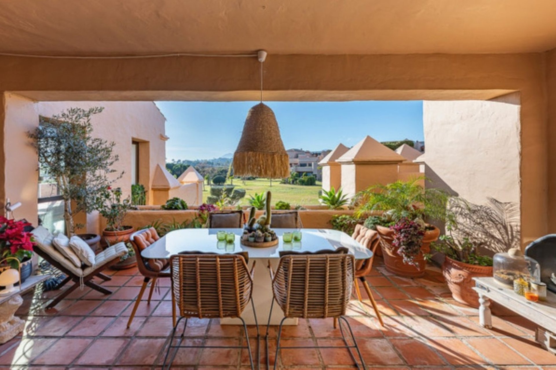 Resale - apartment - Estepona - Atalaya