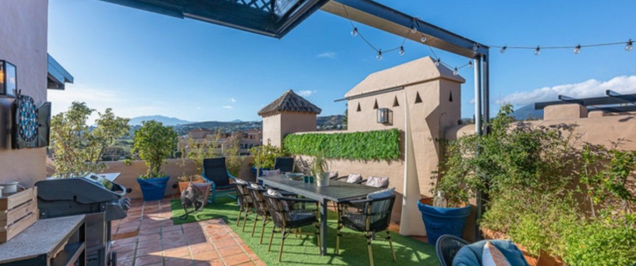 Resale - apartment - Estepona - Atalaya