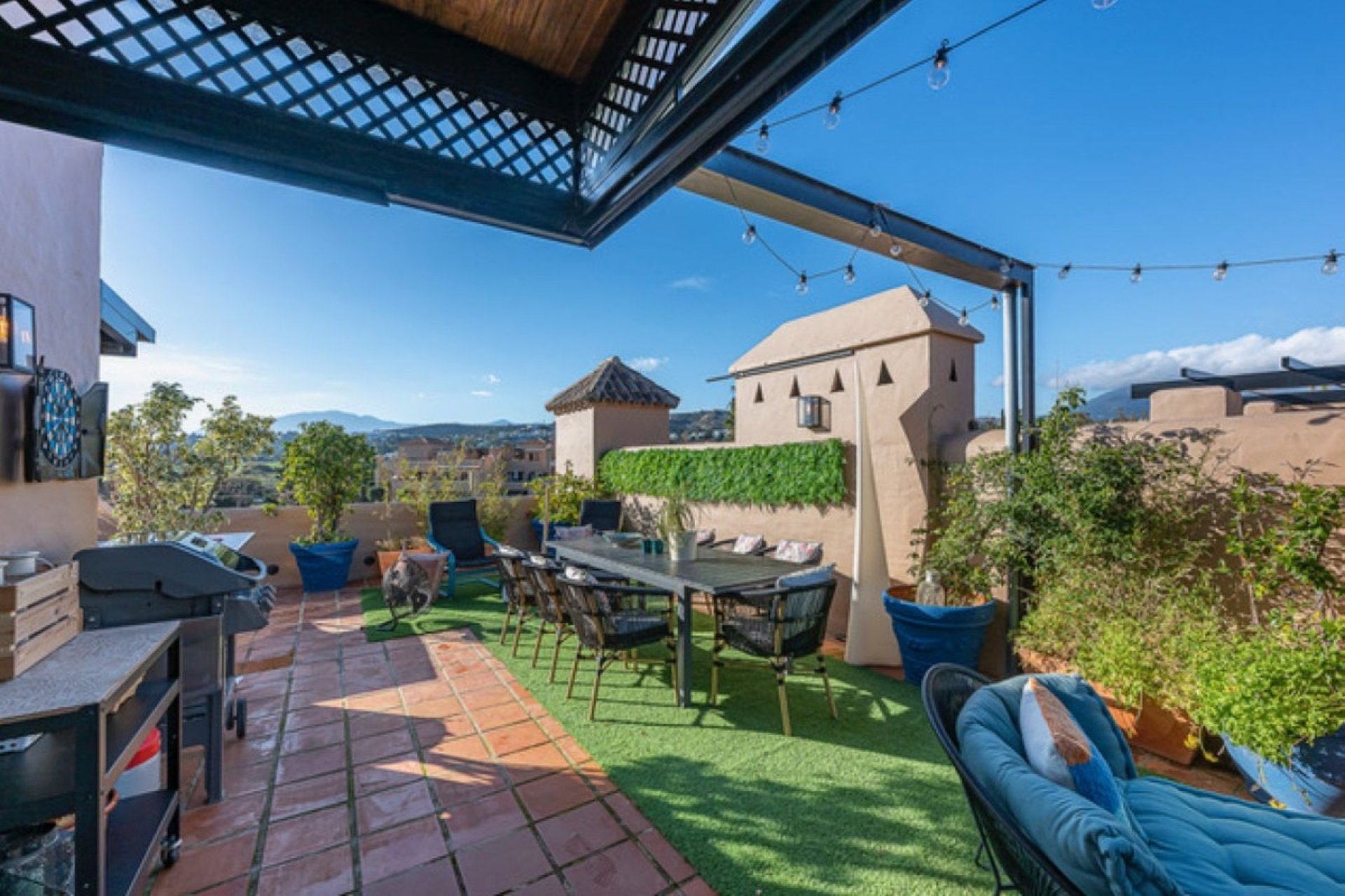 Resale - apartment - Estepona - Atalaya