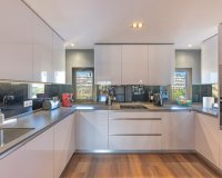 Resale - apartment - Estepona - Atalaya