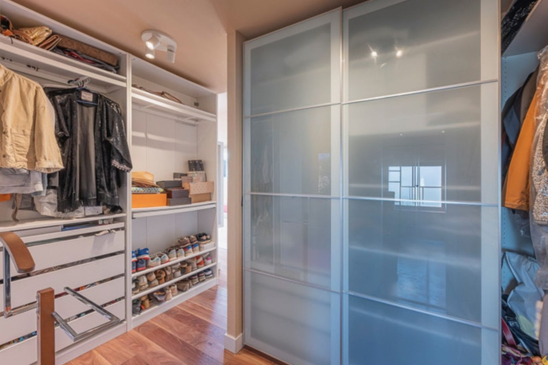 Resale - apartment - Estepona - Atalaya