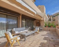 Resale - apartment - Estepona - Atalaya