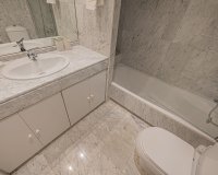 Resale - apartment - Estepona - Atalaya