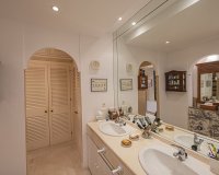 Resale - apartment - Estepona - Atalaya