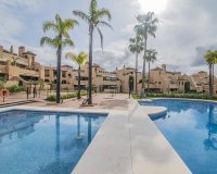 Resale - apartment - Estepona - Atalaya