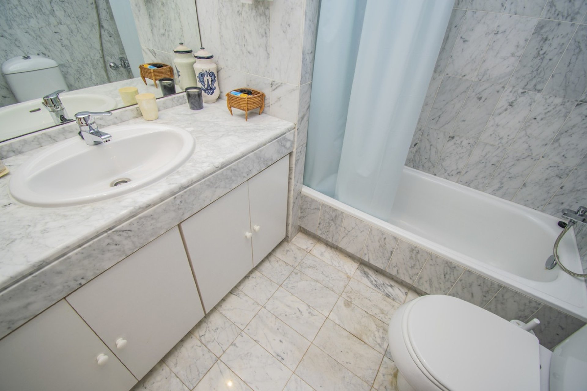 Resale - apartment - Estepona - Atalaya