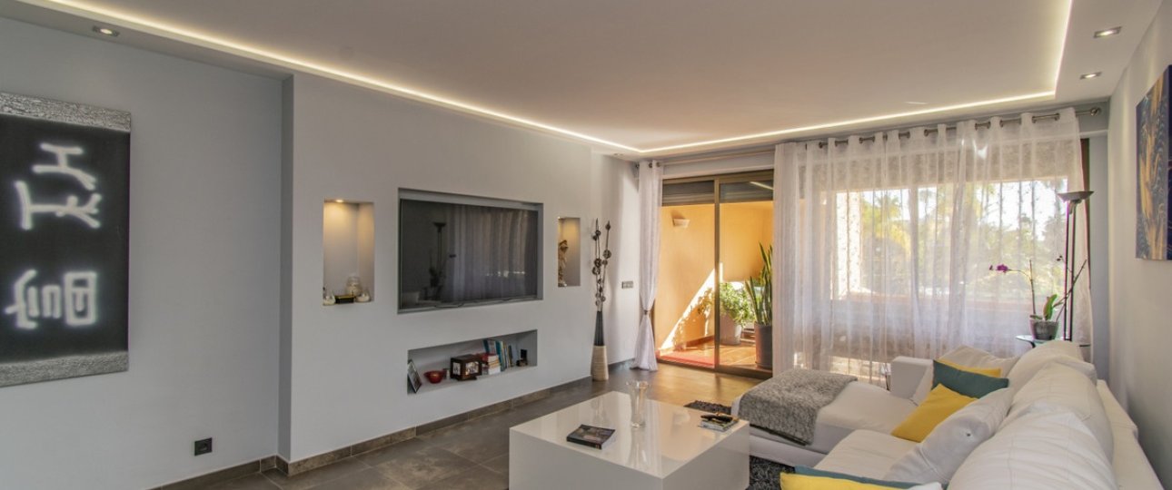 Resale - apartment - Estepona - Atalaya
