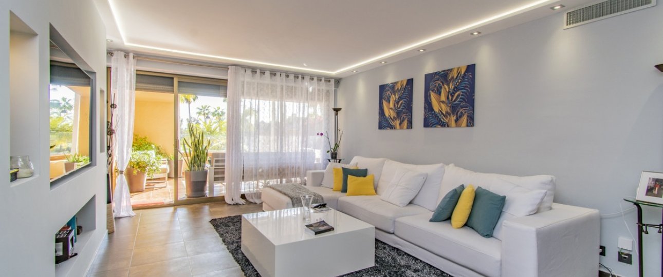 Resale - apartment - Estepona - Atalaya