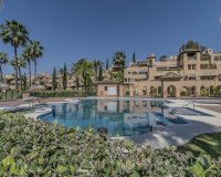 Resale - apartment - Estepona - Atalaya