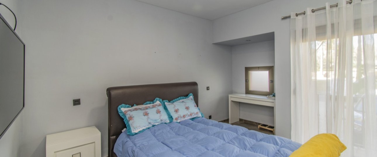 Resale - apartment - Estepona - Atalaya