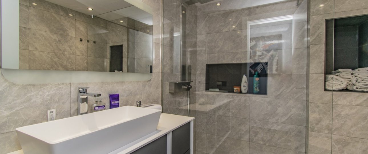 Resale - apartment - Estepona - Atalaya