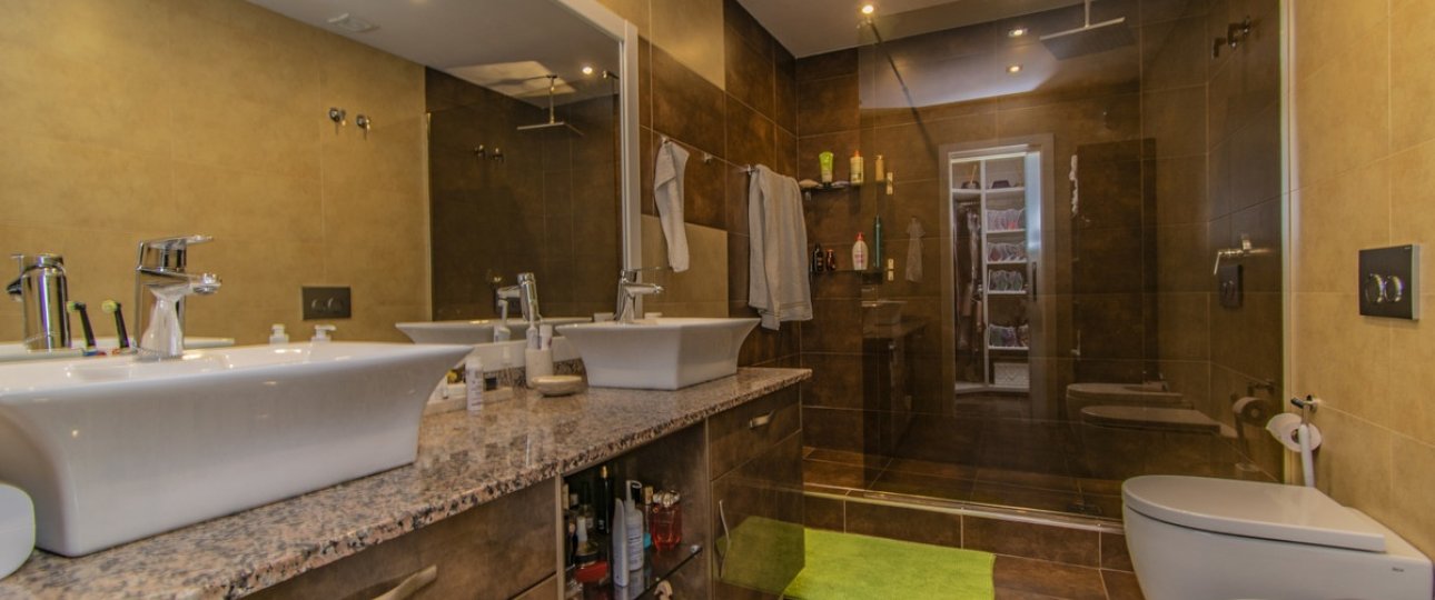 Resale - apartment - Estepona - Atalaya