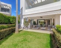 Resale - apartment - Estepona - Atalaya