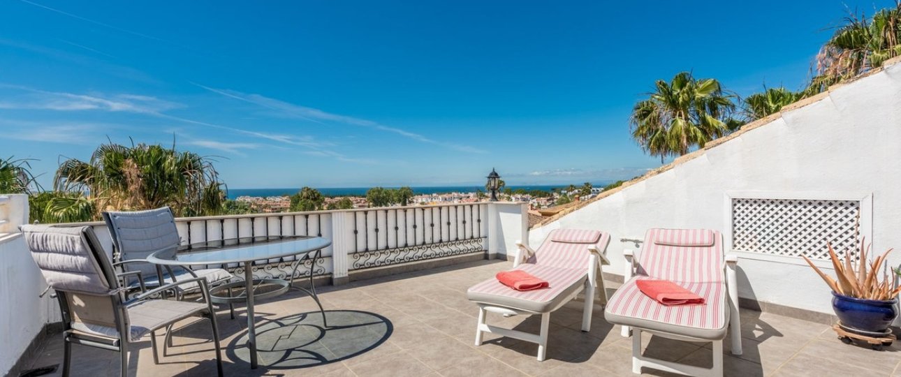 Resale - apartment - Estepona - Atalaya