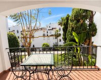 Resale - apartment - Estepona - Atalaya