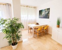 Resale - apartment - Estepona - Atalaya