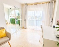 Resale - apartment - Estepona - Atalaya