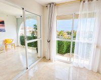 Resale - apartment - Estepona - Atalaya