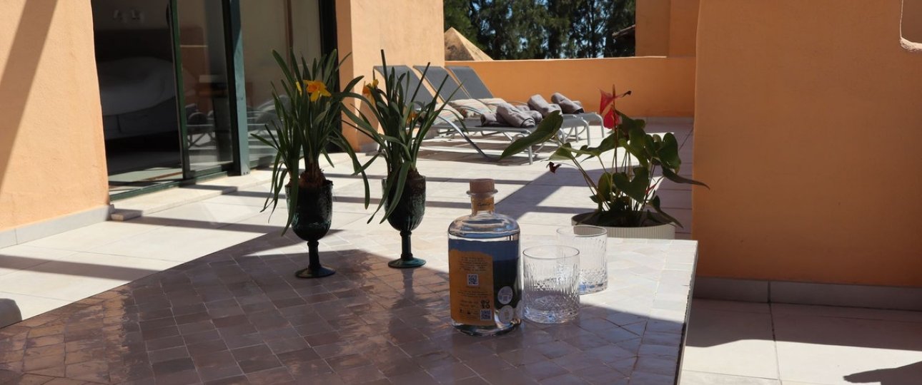 Resale - apartment - Estepona - Atalaya