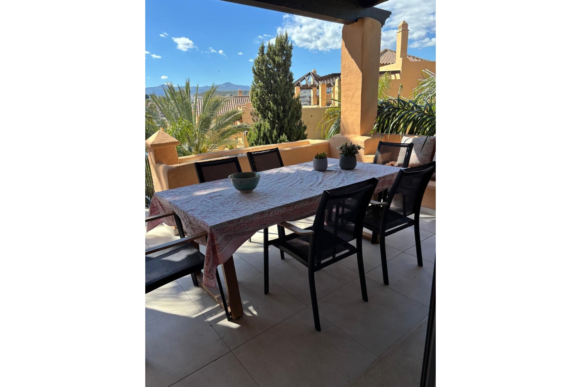 Resale - apartment - Estepona - Atalaya