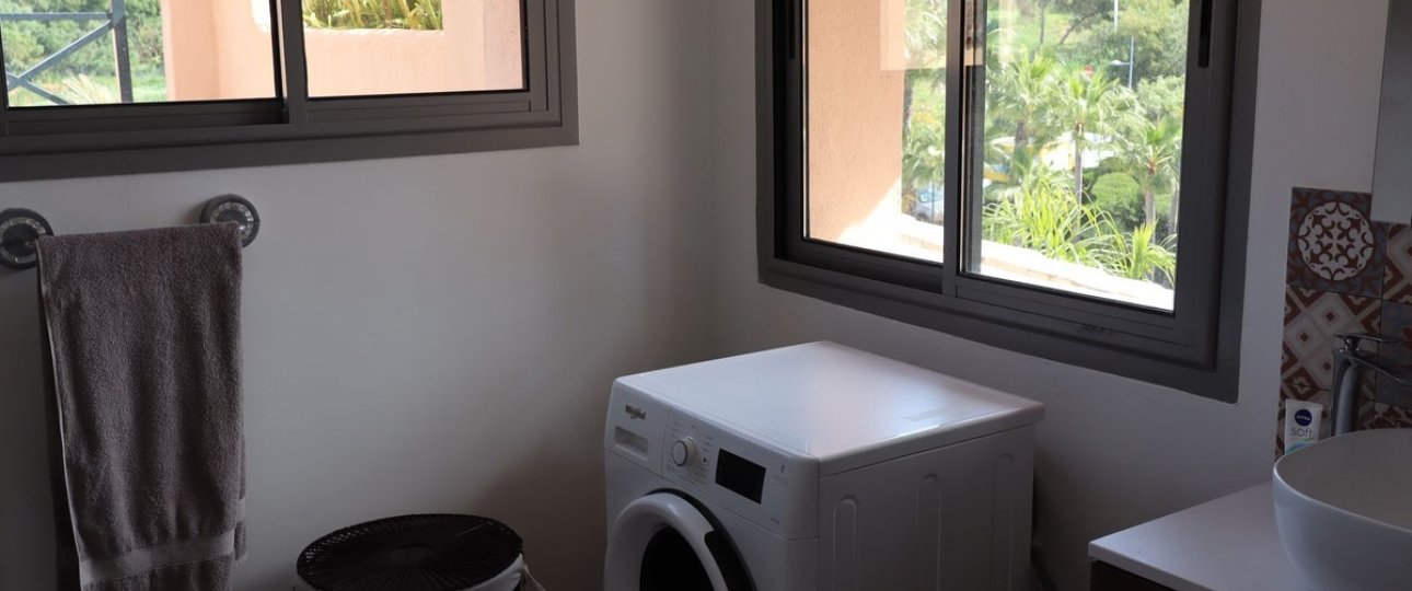 Resale - apartment - Estepona - Atalaya