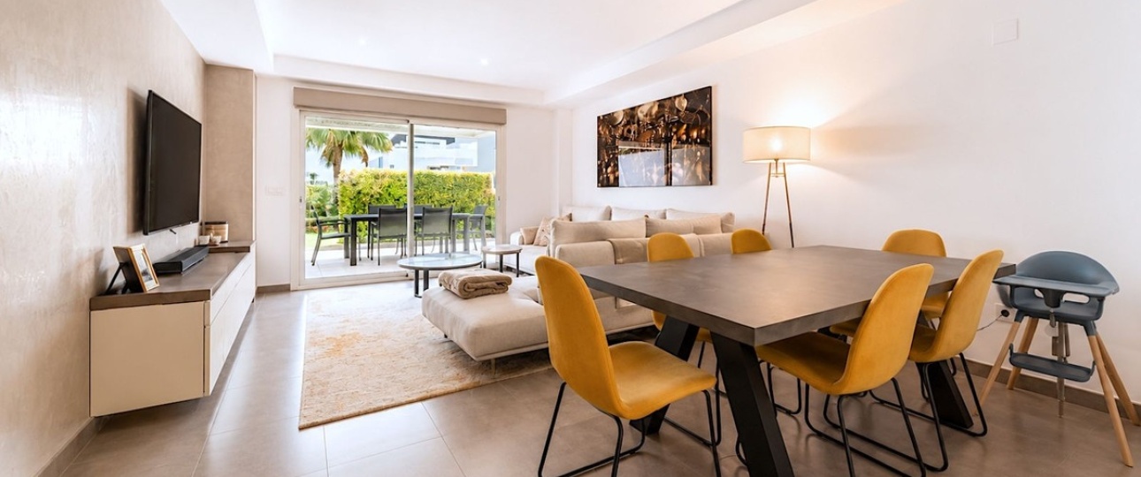 Resale - apartment - Estepona - Atalaya