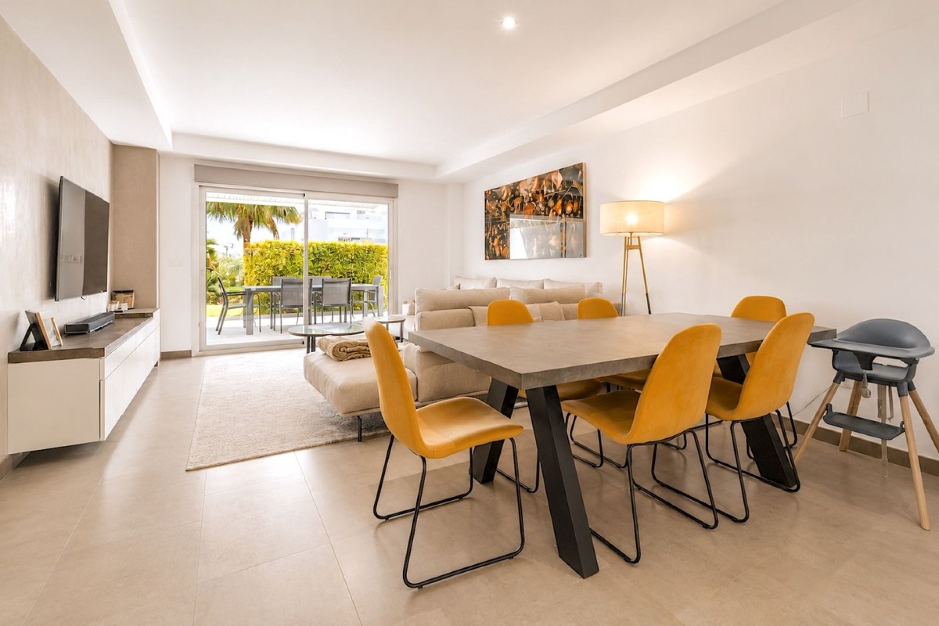 Resale - apartment - Estepona - Atalaya