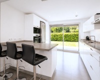 Resale - apartment - Estepona - Atalaya