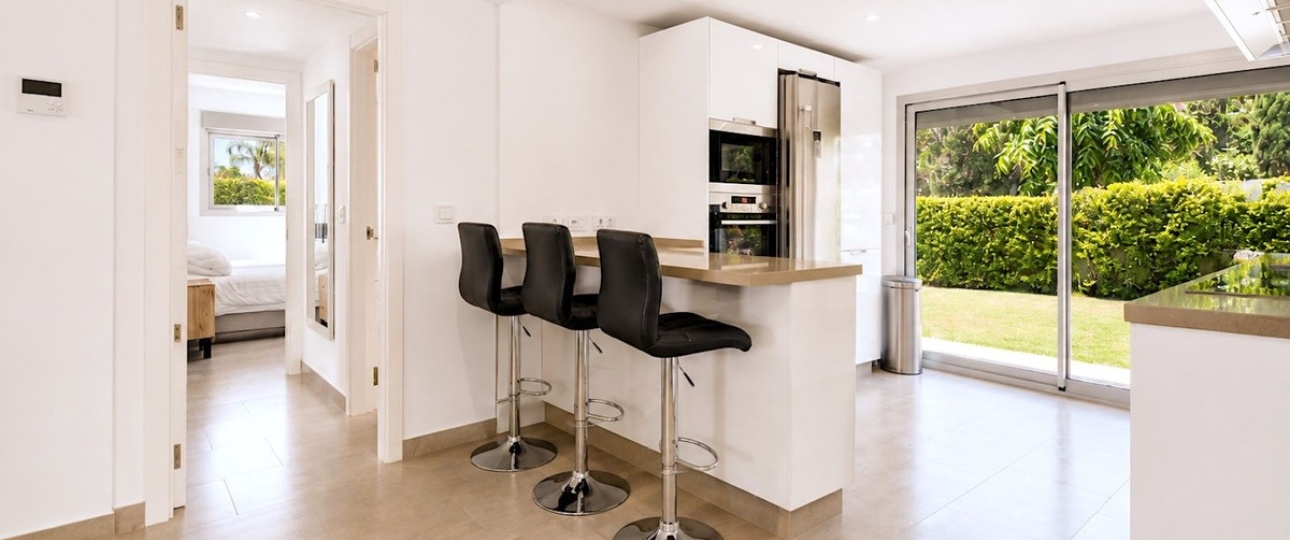 Resale - apartment - Estepona - Atalaya