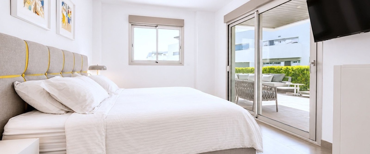 Resale - apartment - Estepona - Atalaya