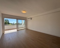 Resale - apartment - Estepona - Atalaya