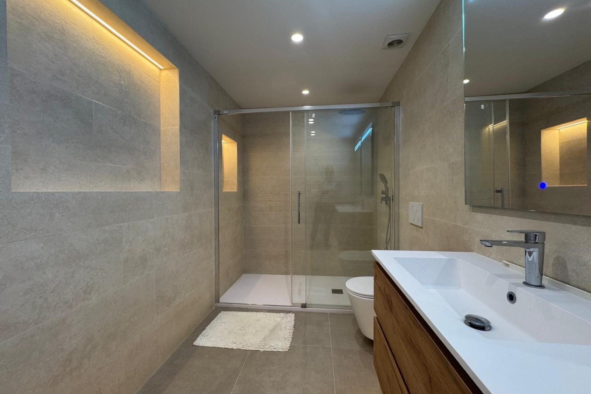 Resale - apartment - Estepona - Atalaya