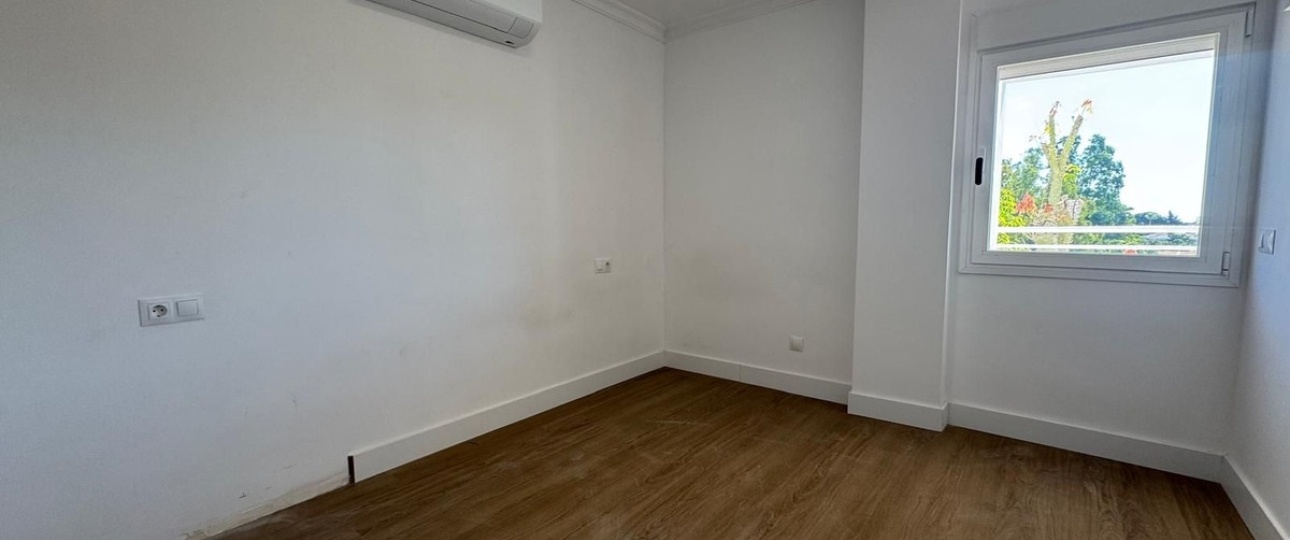 Resale - apartment - Estepona - Atalaya