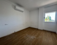 Resale - apartment - Estepona - Atalaya